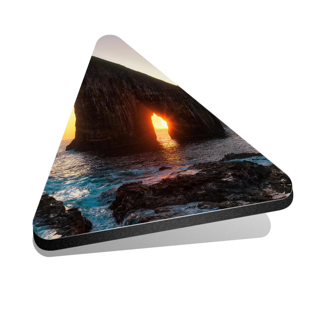 1x Dreieck Kühlschrank MDF Magnet Drangarnir Felsen Färöer Inseln Dänemark #50777 - Bild 1 von 1